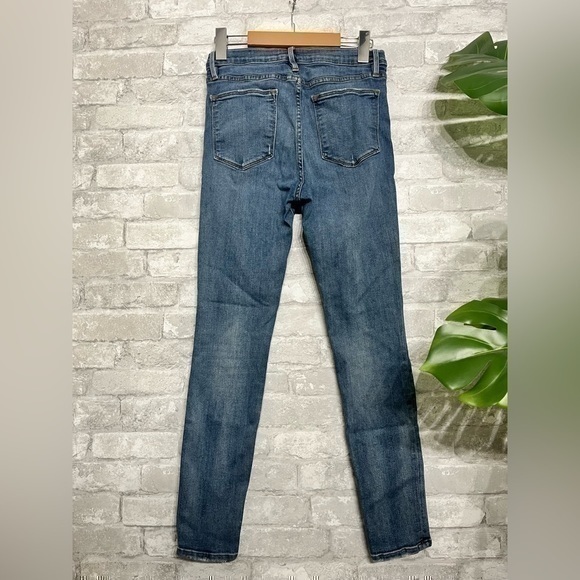FRAME  | Le High Skinny Blue Wash denim with some distress - size 28 waist 27” - Picture 5 of 9